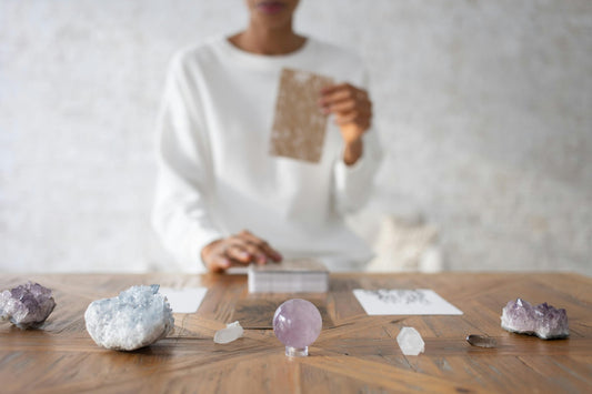EMPRENDE CON ENERGÍA: LAS PIEDRAS QUE ATRAEN EL ÉXITO FINANCIERO