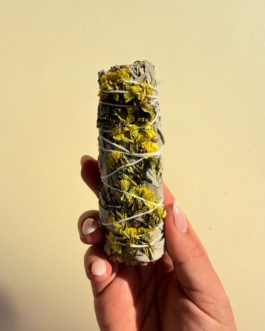 ATADO DE SALVIA BLANCA CON SINUATA AMARILLA - Sahumerio de Intención